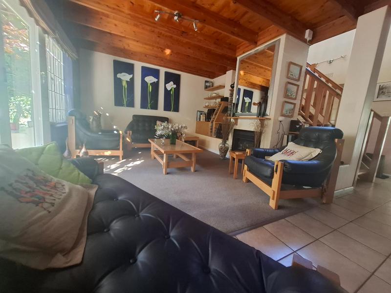 4 Bedroom Property for Sale in Paradyskloof Western Cape